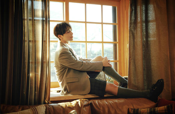 First Howling : WE (Bloom) (2023)